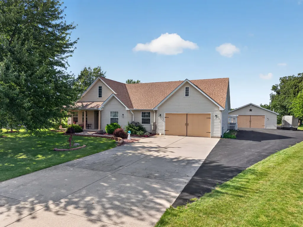 701 Forrest Drive Seneca IL 61360