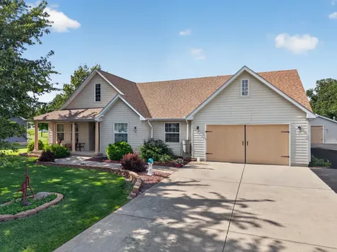 701 Forrest Drive Seneca IL 61360