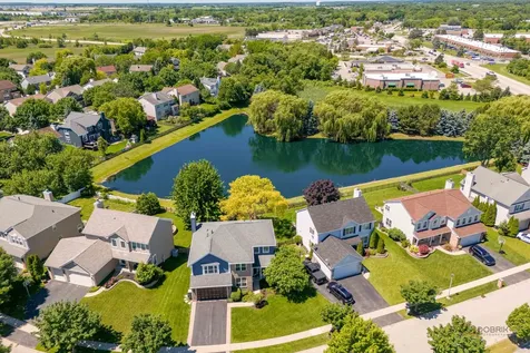 370 Ashford Lane Grayslake IL 60030