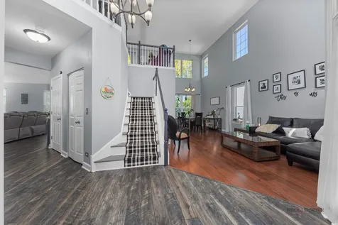 370 Ashford Lane Grayslake IL 60030