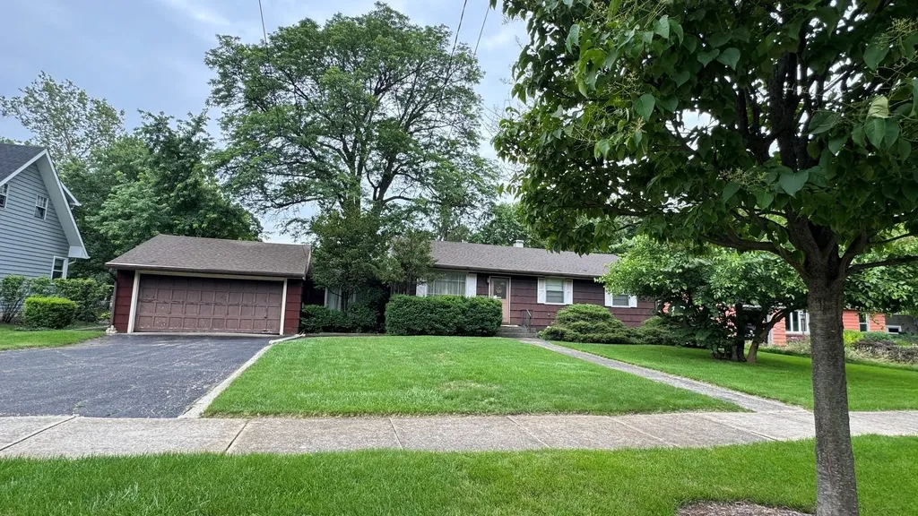 814 East Illinois Street Wheaton IL 60187