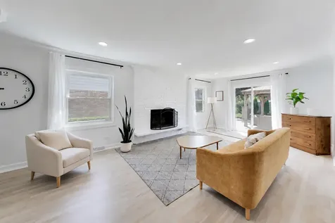 1438 North Haddow Avenue Arlington Heights IL 60004
