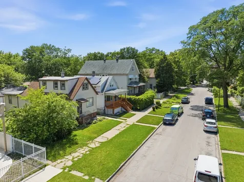 305 West 117th Street Chicago IL 60628