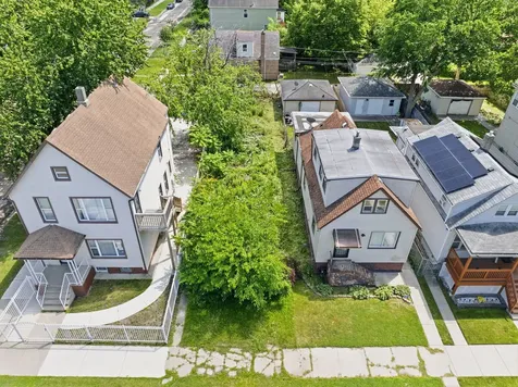 305 West 117th Street Chicago IL 60628