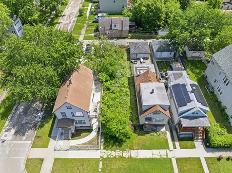 305 West 117th Street Chicago IL 60628