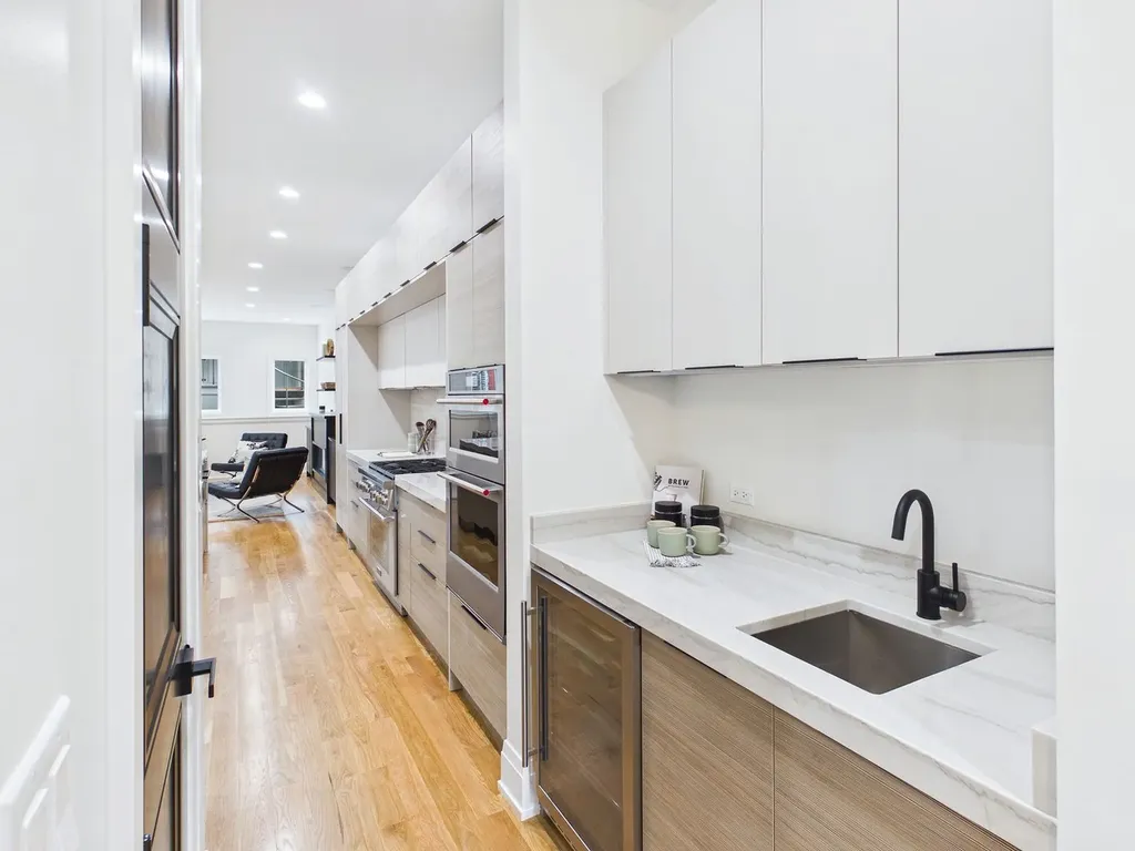2638 West Superior Street Chicago IL 60612