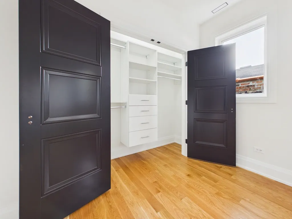 2638 West Superior Street Chicago IL 60612