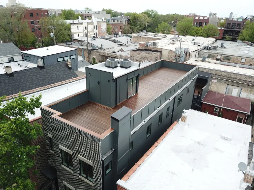 2638 West Superior Street Chicago IL 60612