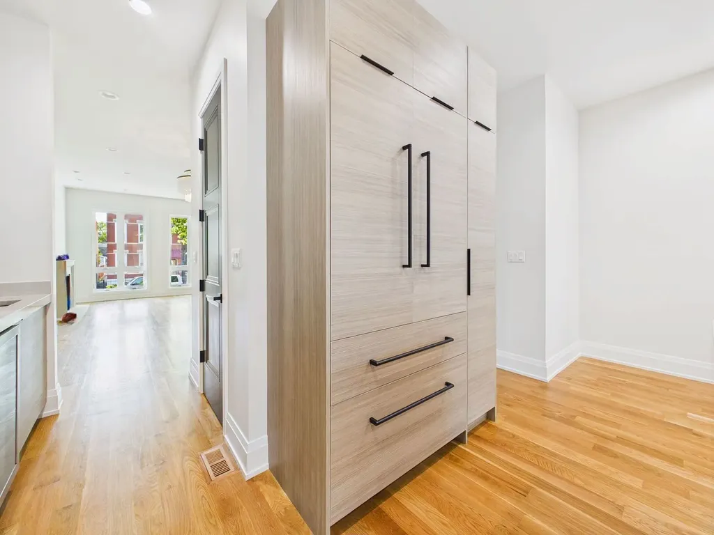 2638 West Superior Street Chicago IL 60612
