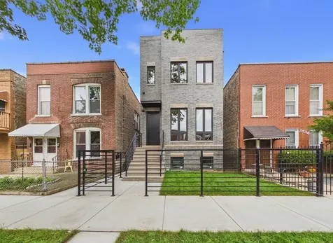 2638 West Superior Street Chicago IL 60612