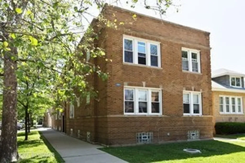 5459 North Spaulding Avenue Chicago IL 60625