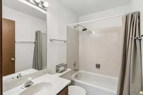 1315 Cheswick Court Wheeling IL 60090