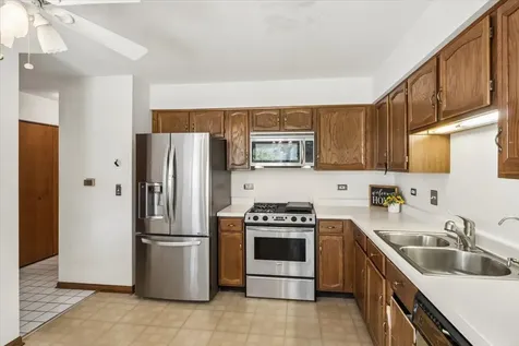 1315 Cheswick Court Wheeling IL 60090