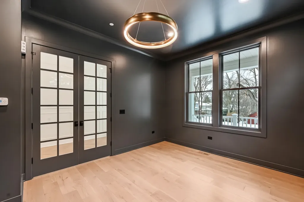 938 Waverly Road Glen Ellyn IL 60137