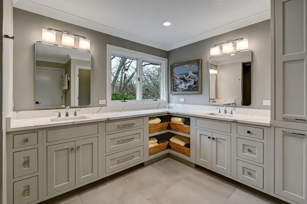 938 Waverly Road Glen Ellyn IL 60137