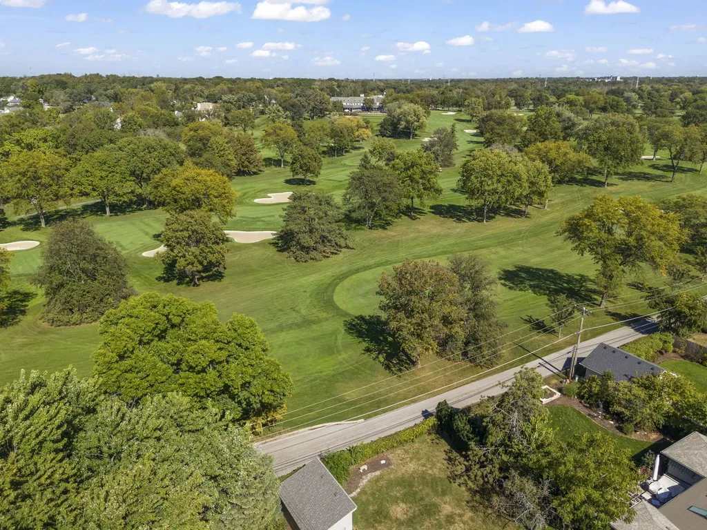 938 Waverly Road Glen Ellyn IL 60137