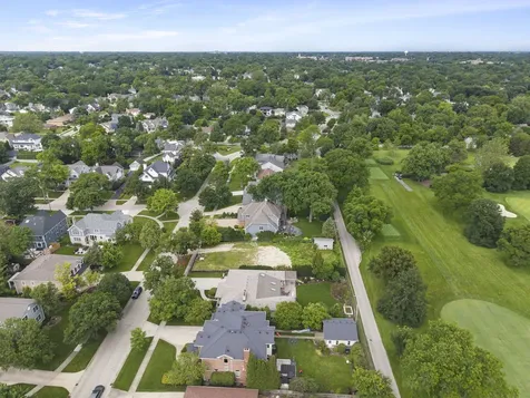 938 Waverly Road Glen Ellyn IL 60137
