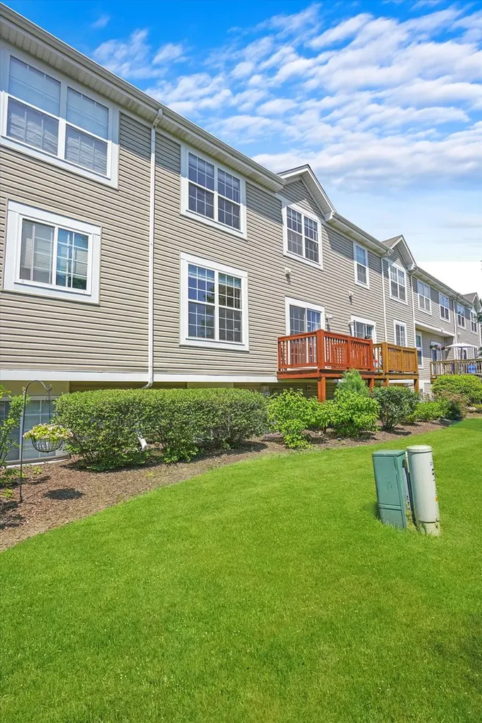 2304 Hudson Circle Aurora IL 60502