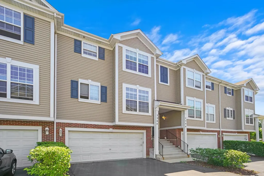 2304 Hudson Circle Aurora IL 60502