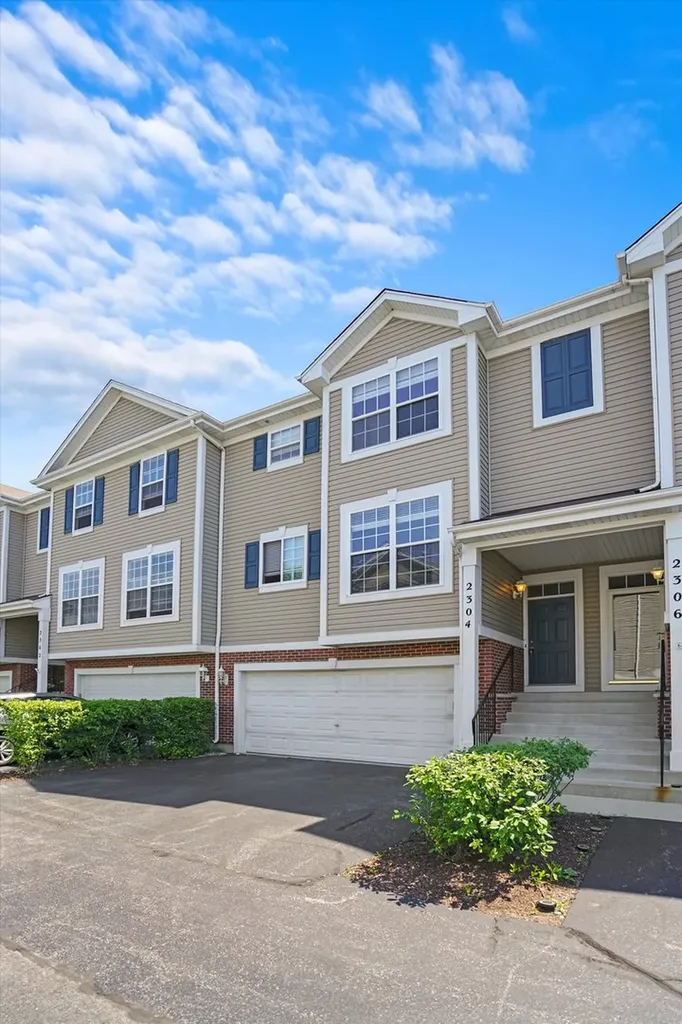 2304 Hudson Circle Aurora IL 60502