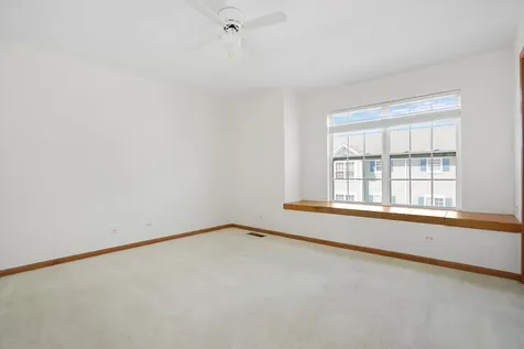2304 Hudson Circle Aurora IL 60502