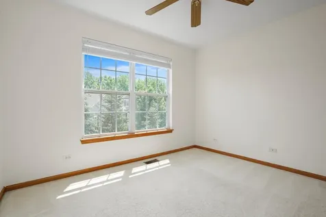 2304 Hudson Circle Aurora IL 60502