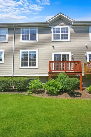 2304 Hudson Circle Aurora IL 60502