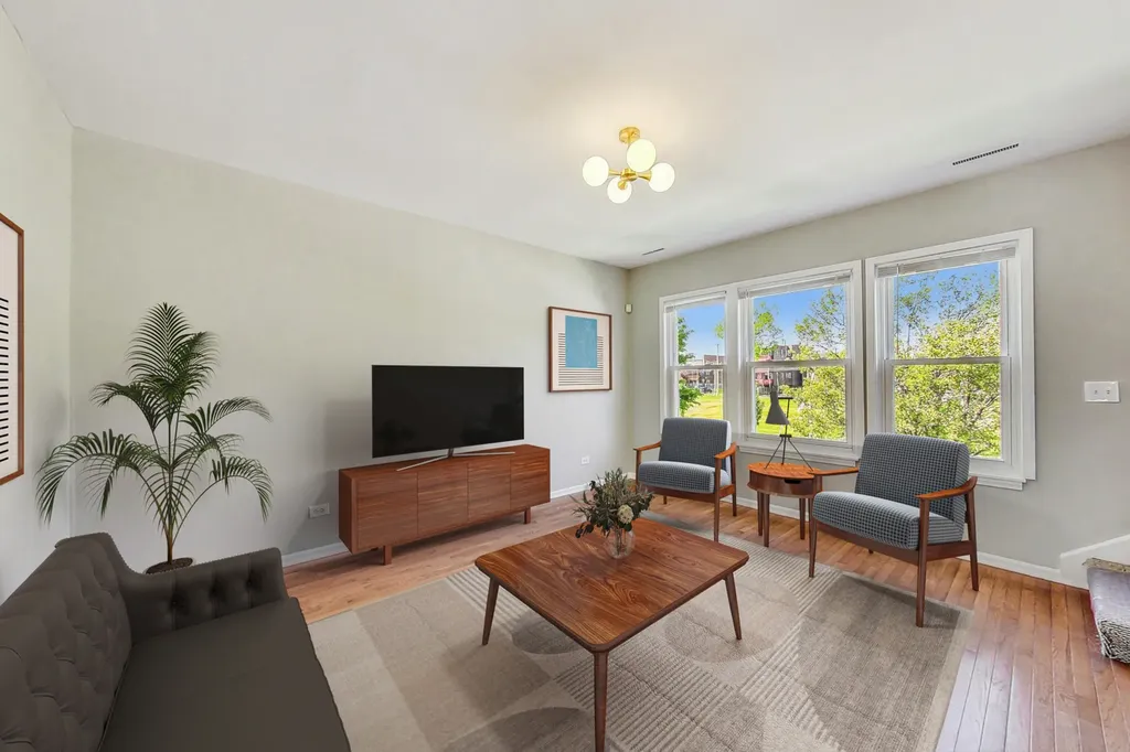 3761 South Lake Park Avenue Chicago IL 60653