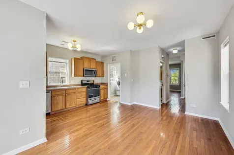 3761 South Lake Park Avenue Chicago IL 60653