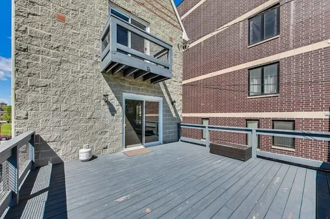 3761 South Lake Park Avenue Chicago IL 60653