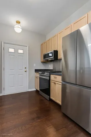 3761 South Lake Park Avenue Chicago IL 60653