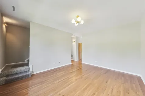 3761 South Lake Park Avenue Chicago IL 60653