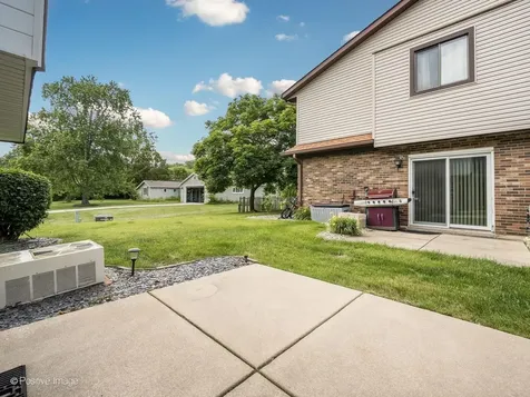 16212 Apple Lane Tinley Park IL 60487
