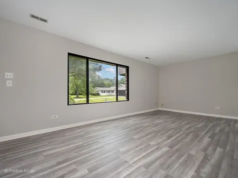 16212 Apple Lane Tinley Park IL 60487