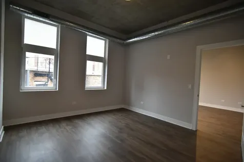 3833 North Broadway Street Chicago IL 60613
