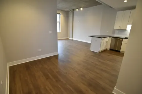 3833 North Broadway Street Chicago IL 60613
