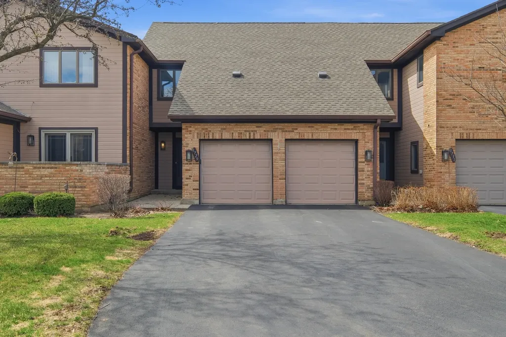 1729 Pebble Beach Court Hoffman Estates IL 60169