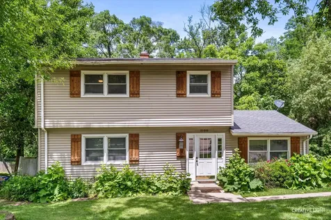 1108 Edwards Avenue St. Charles IL 60174