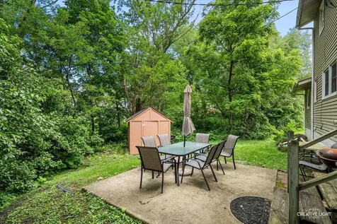 1108 Edwards Avenue St. Charles IL 60174