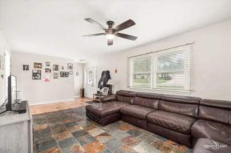 1108 Edwards Avenue St. Charles IL 60174