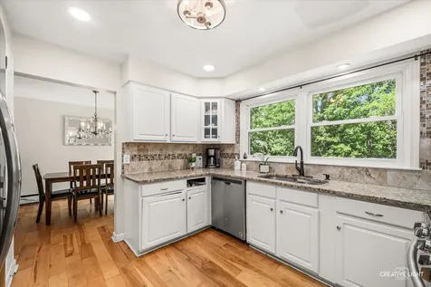 1108 Edwards Avenue St. Charles IL 60174