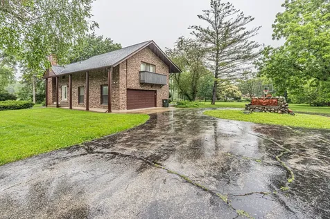2330 Coach Road Long Grove IL 60047