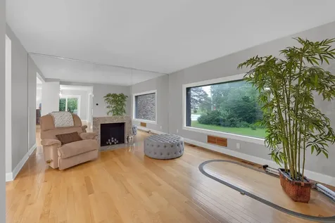 2330 Coach Road Long Grove IL 60047
