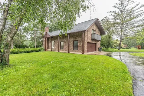 2330 Coach Road Long Grove IL 60047