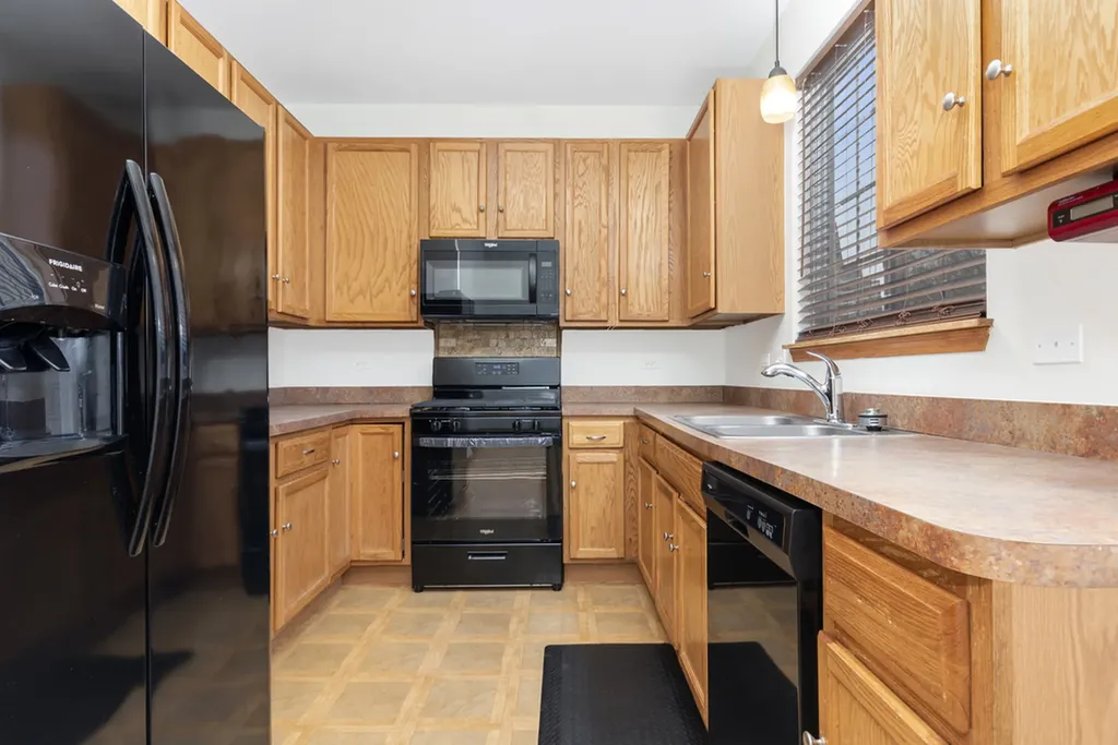 2285 Hudson Circle Aurora IL 60502