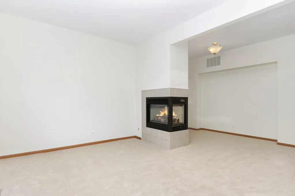 2285 Hudson Circle Aurora IL 60502