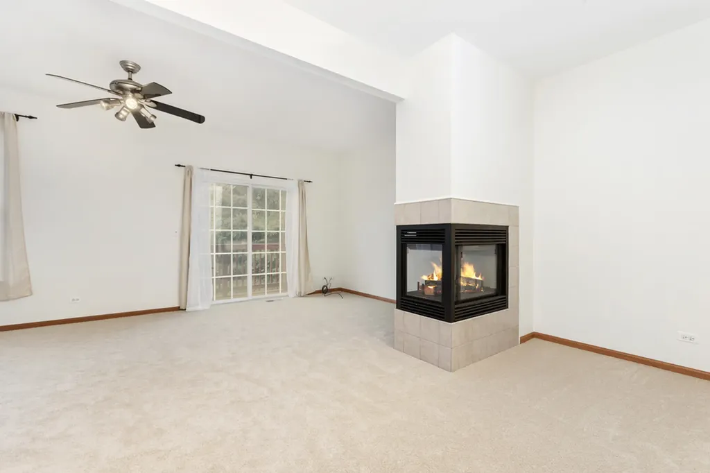 2285 Hudson Circle Aurora IL 60502