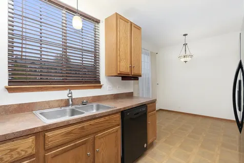 2285 Hudson Circle Aurora IL 60502
