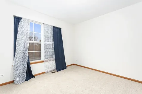 2285 Hudson Circle Aurora IL 60502