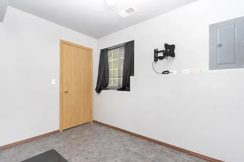 2285 Hudson Circle Aurora IL 60502